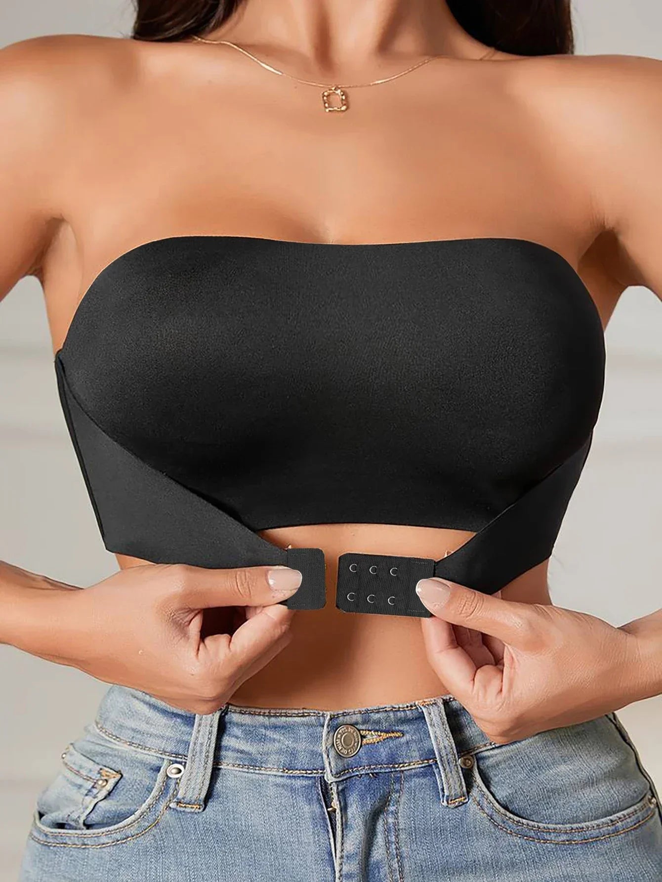 formivelle-strapless-seamless-front-clasp-wireless-bra
